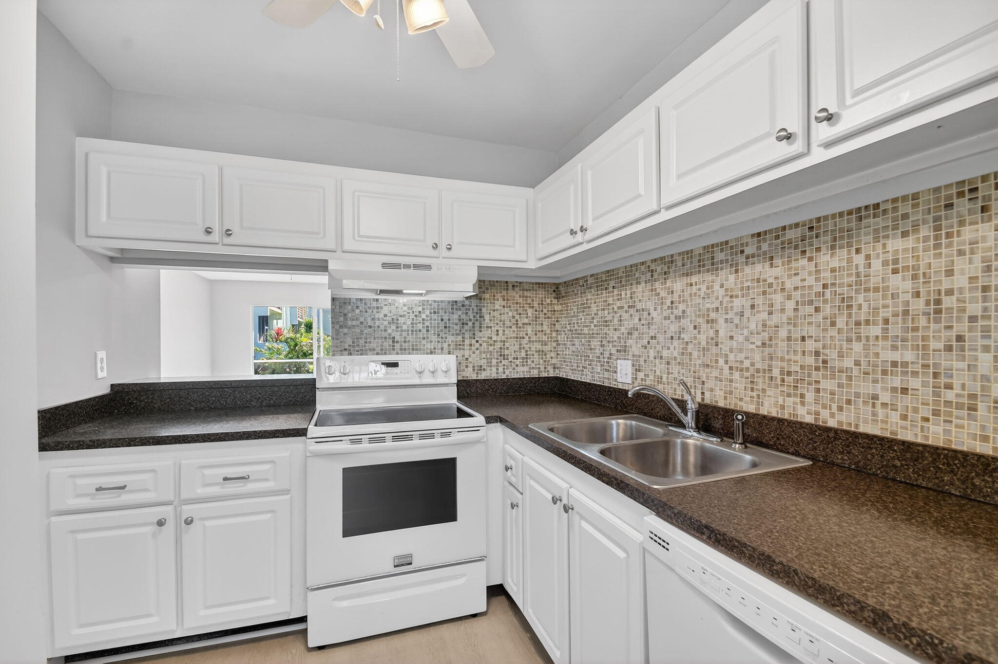 KEN-LEE GARDENS CONDO - Residential