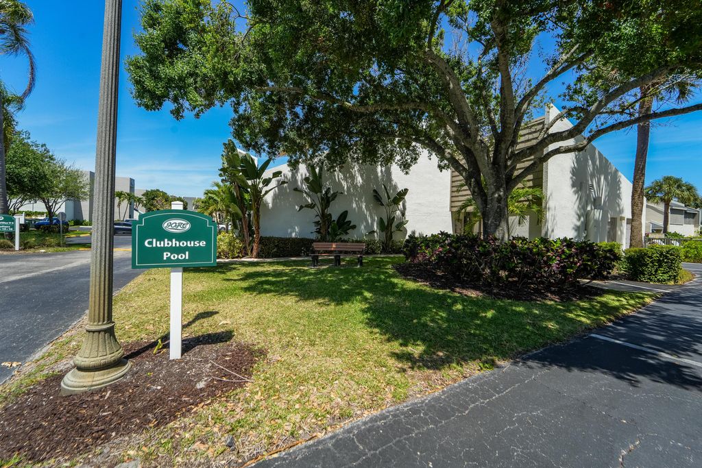 Photo of 1605 S Us Highway 1 #303m1, Jupiter, FL 33477 (MLS # B26012862)