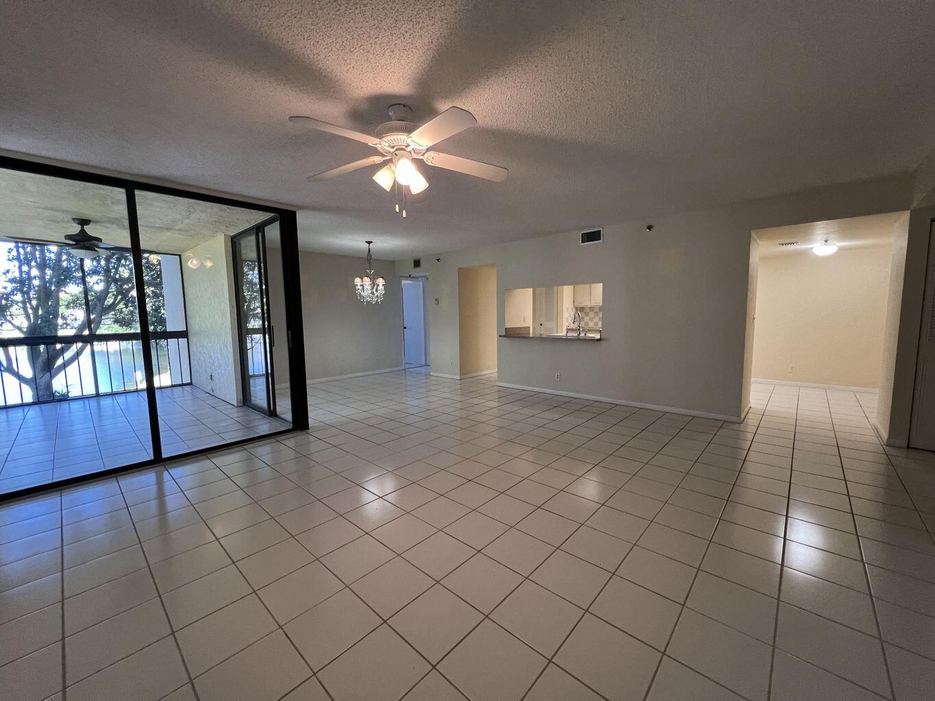 955 Egret Circle 202