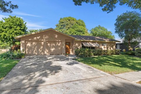 2031 Pinehurst Drive West Palm Beach FL 33407