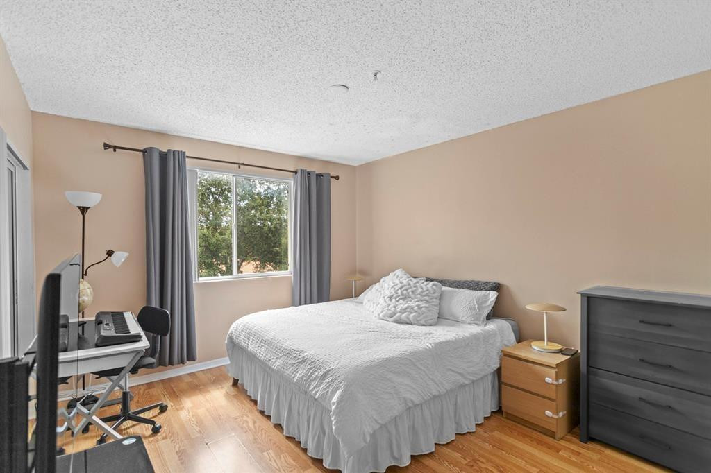 RIVIERA PALMS CONDO - Residential