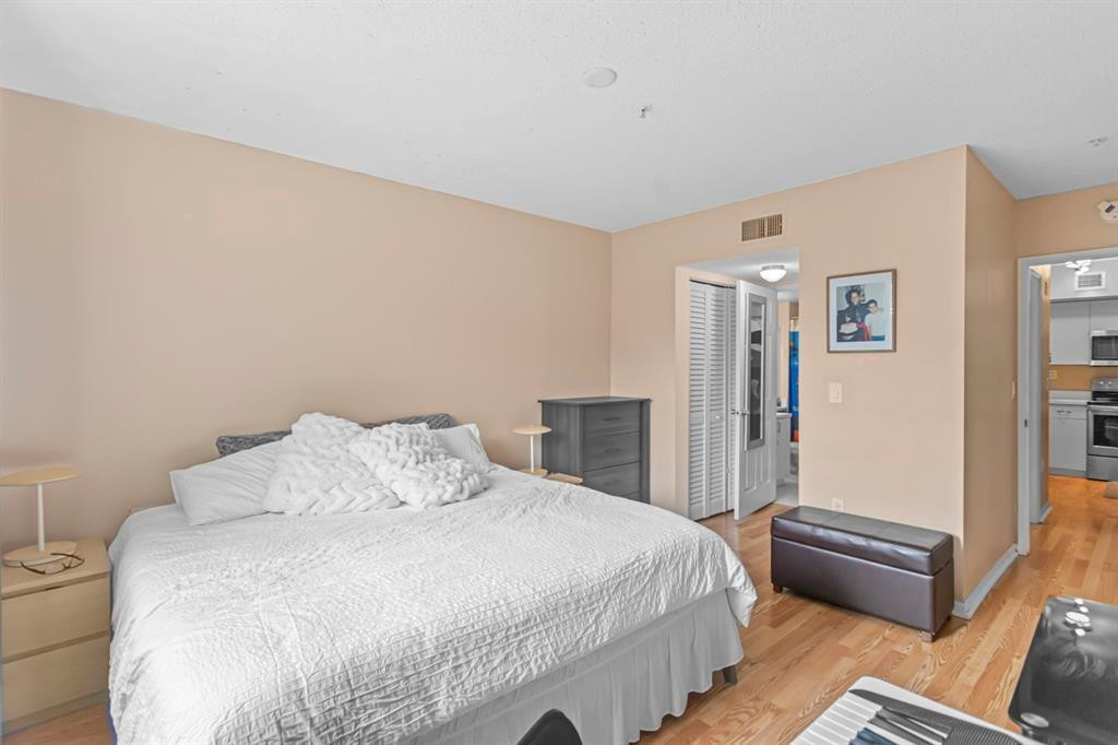 RIVIERA PALMS CONDO - Residential