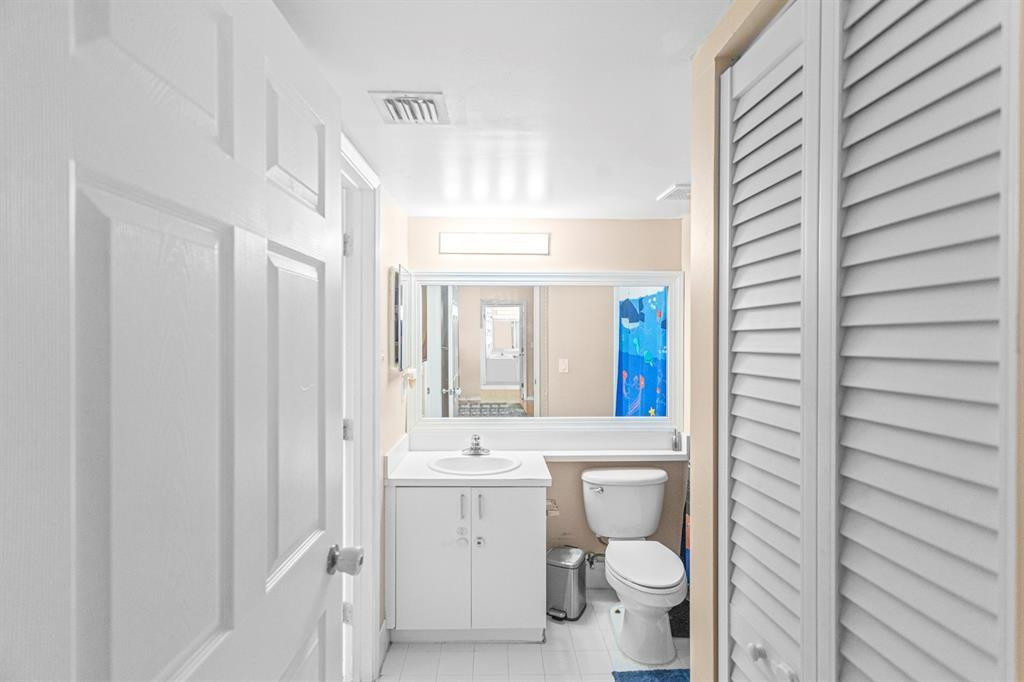 RIVIERA PALMS CONDO - Residential