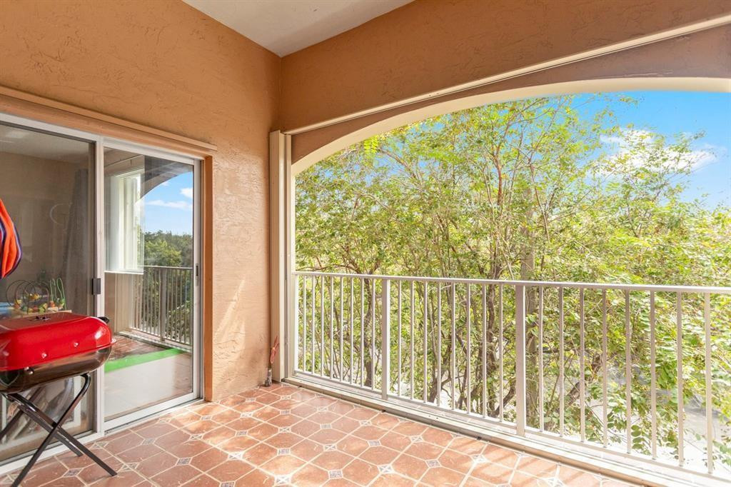 RIVIERA PALMS CONDO - Residential