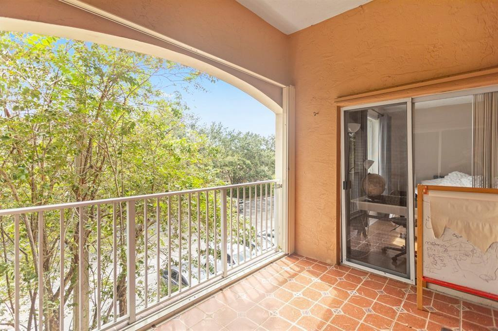 RIVIERA PALMS CONDO - Residential