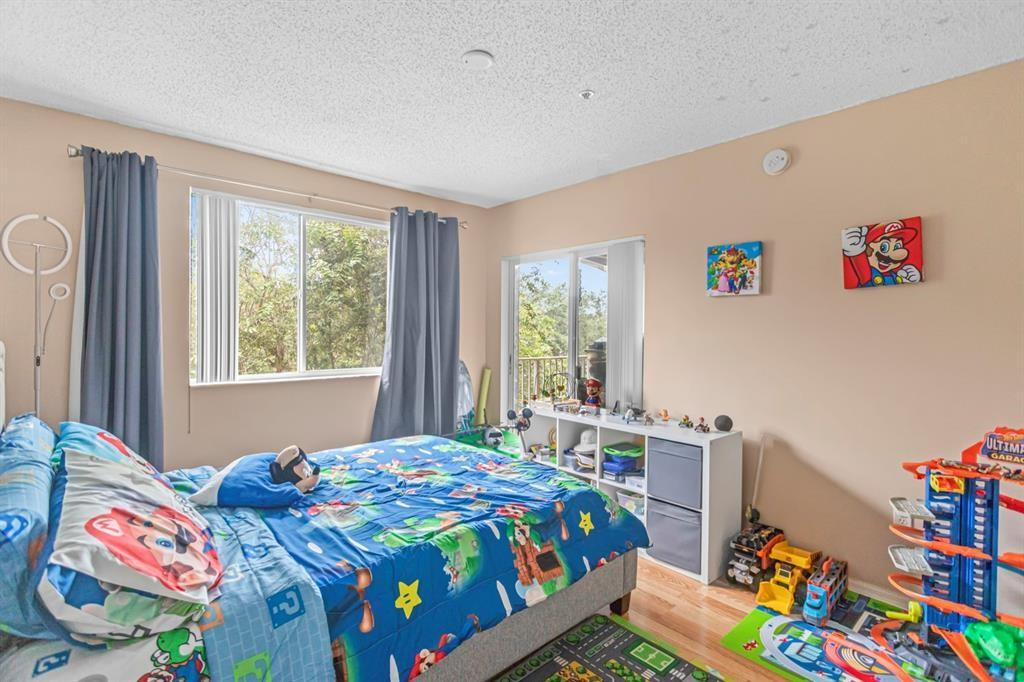 RIVIERA PALMS CONDO - Residential