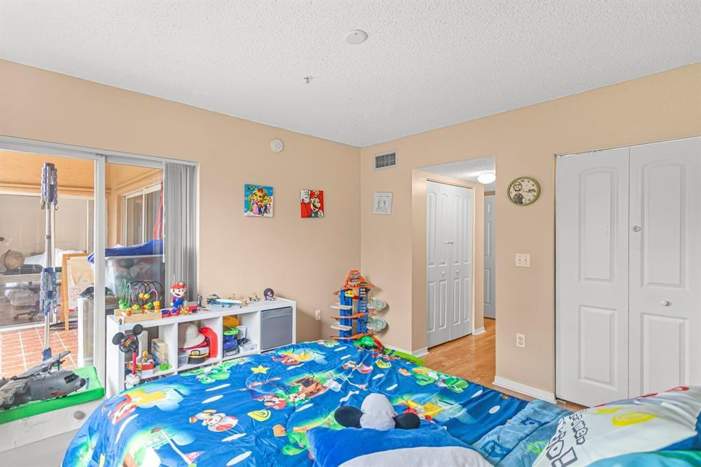 RIVIERA PALMS CONDO - Residential