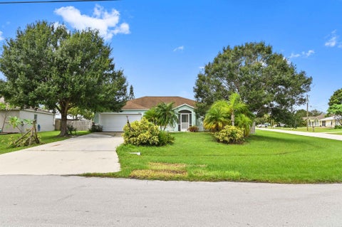 Featured picture for the property R10914129