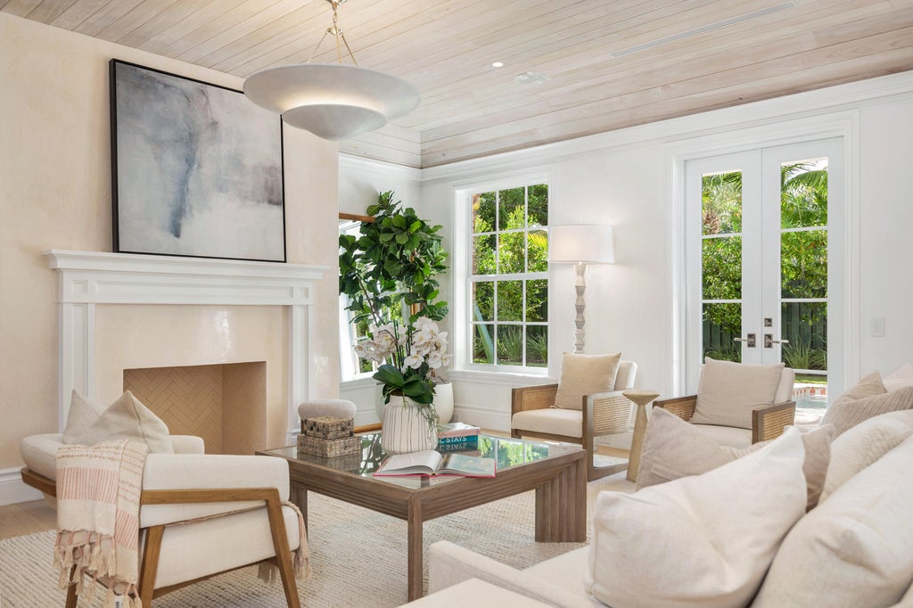 Photo of 4409 Washington Road, West Palm Beach, FL 33405 (MLS # B26092108)