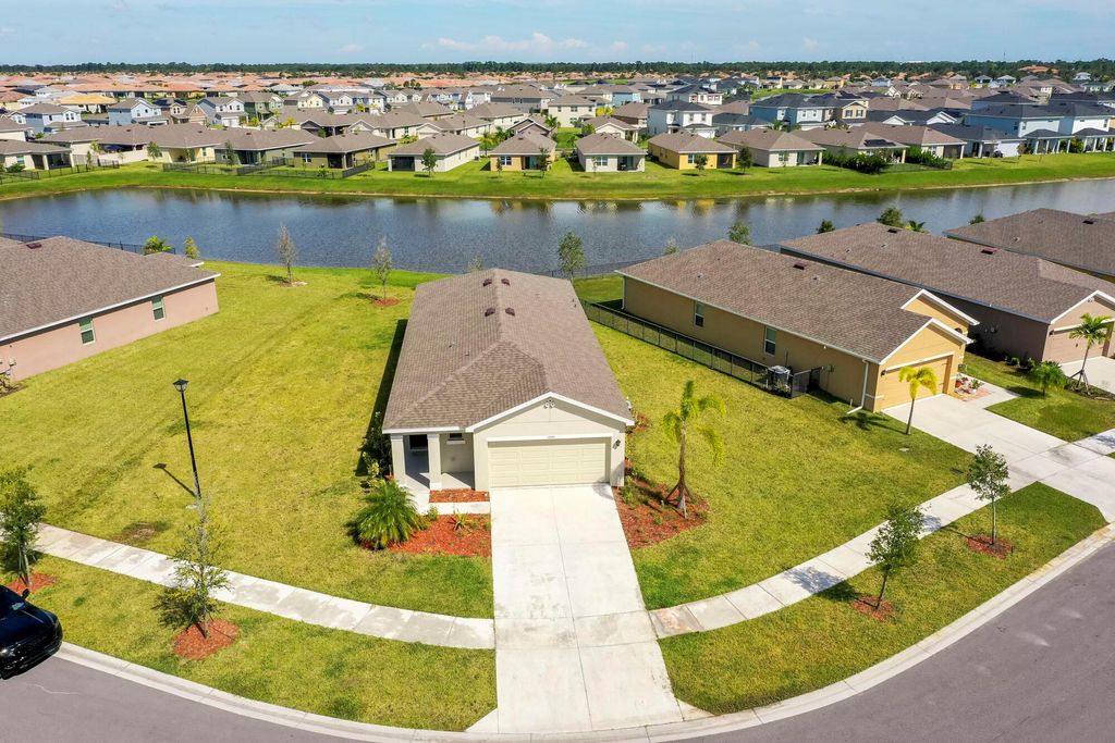 Photo of 11005 SW Pacini Way, Port St Lucie, FL 34987 (MLS # R10929571)