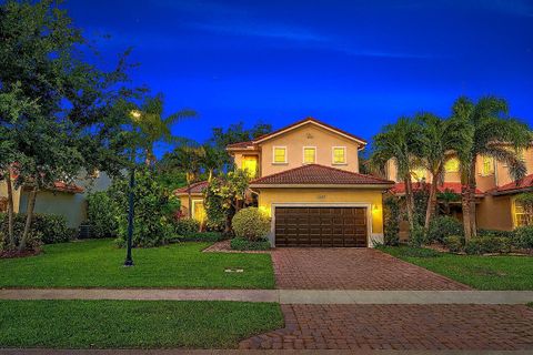 12157 Aviles Circle Palm Beach Gardens FL 33418