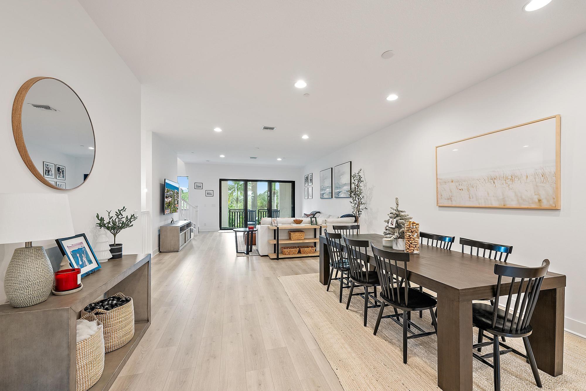 ALTON NEIGHBORHOOD 4 - Residential Lease