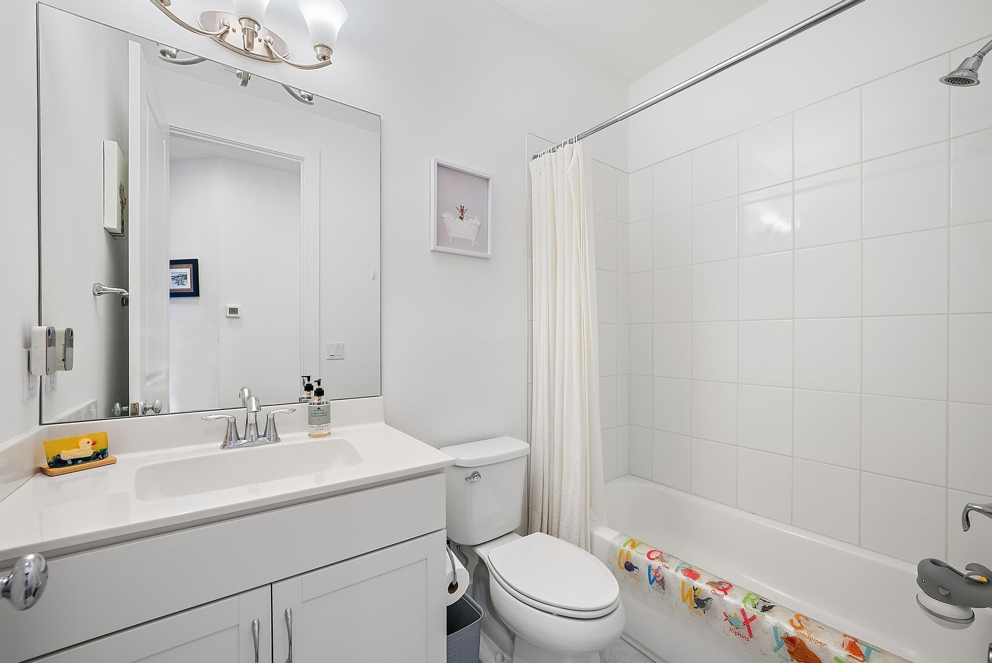 ALTON NEIGHBORHOOD 4 - Residential Lease