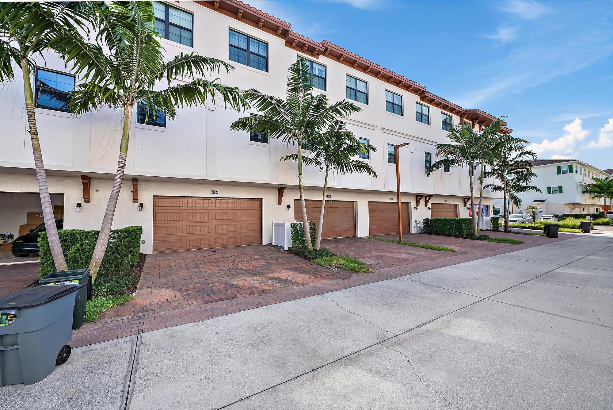 ALTON NEIGHBORHOOD 4 - Residential Lease