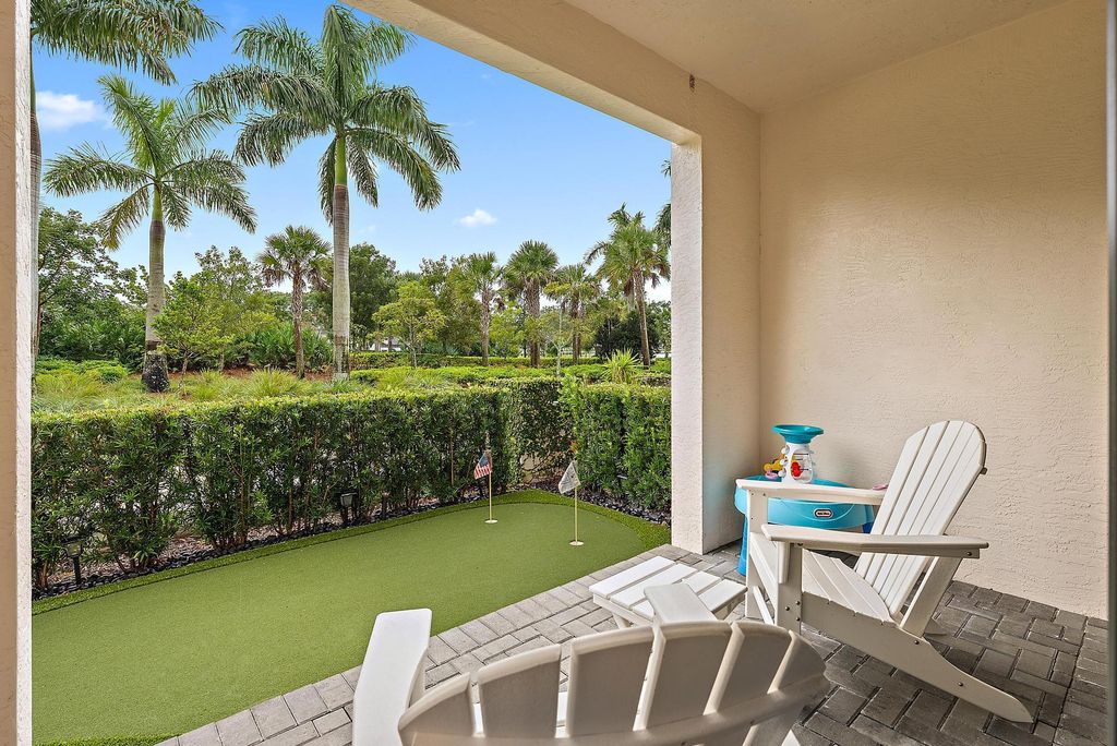 Photo of 12514 Gross Pointe Drive, Palm Beach Gardens, FL 33418 (MLS # R11147426)