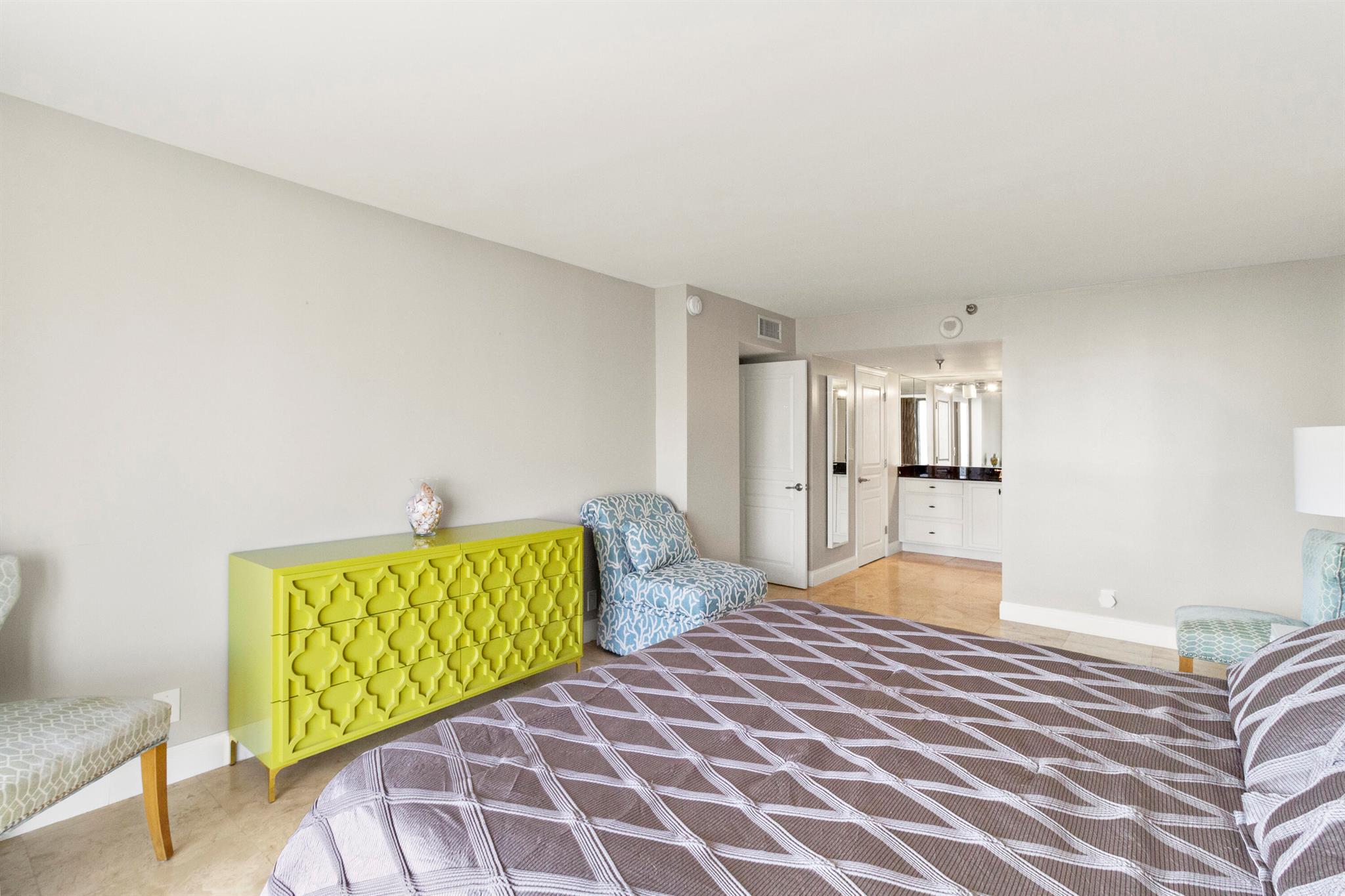 WINSTON TOWERS 700 CONDO - Residential Lease