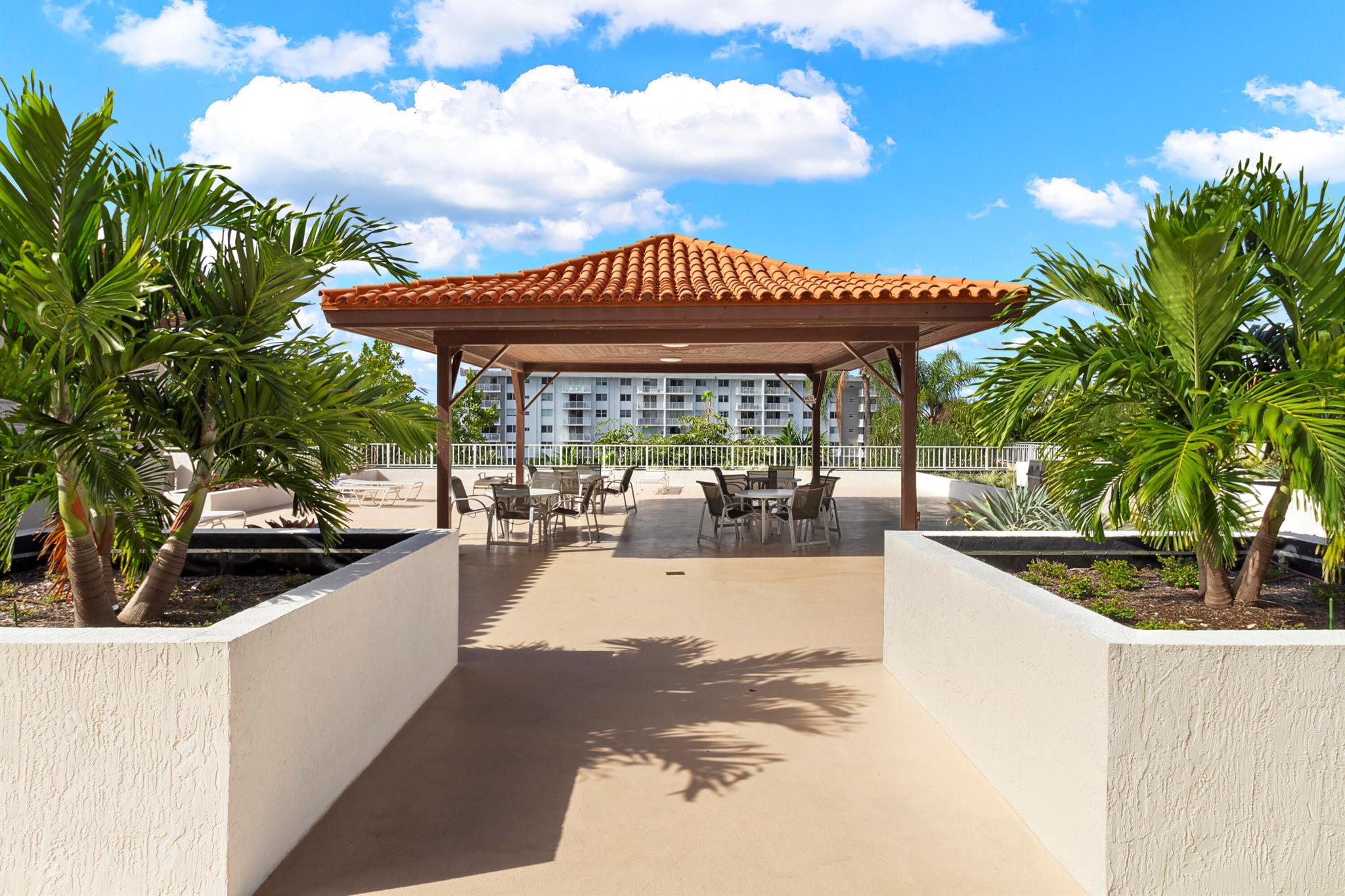 WINSTON TOWERS 700 CONDO - Residential Lease