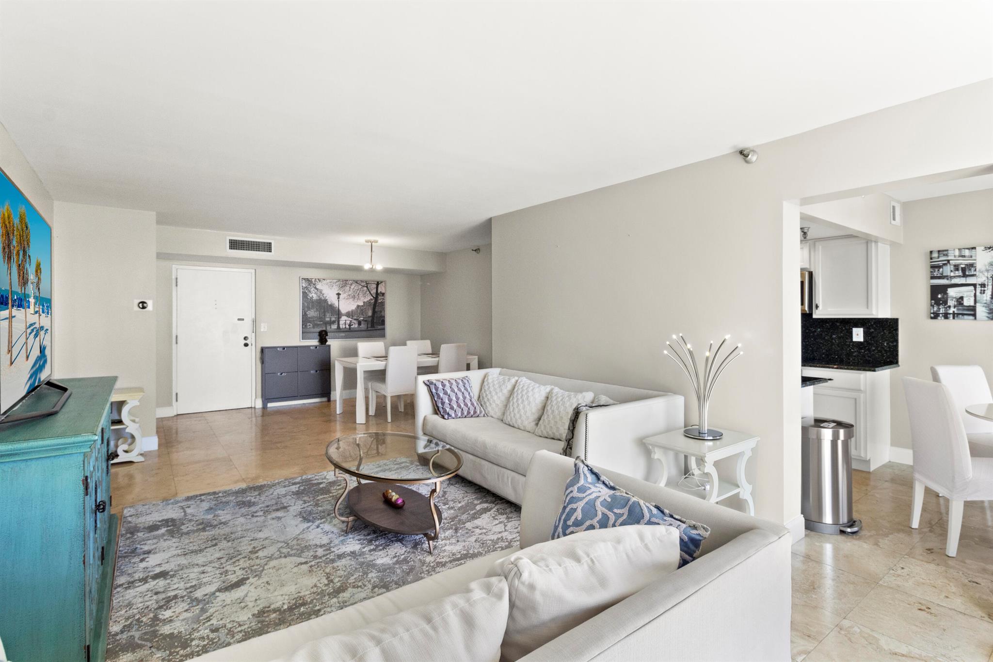 WINSTON TOWERS 700 CONDO - Residential Lease