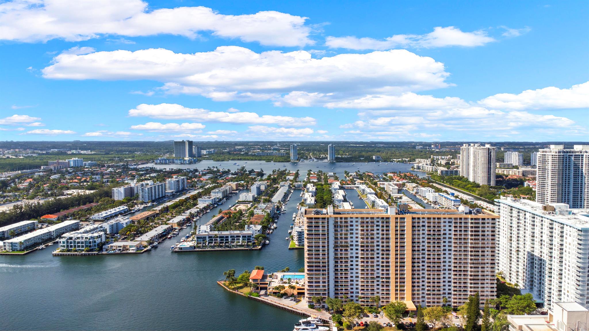 WINSTON TOWERS 700 CONDO - Residential Lease