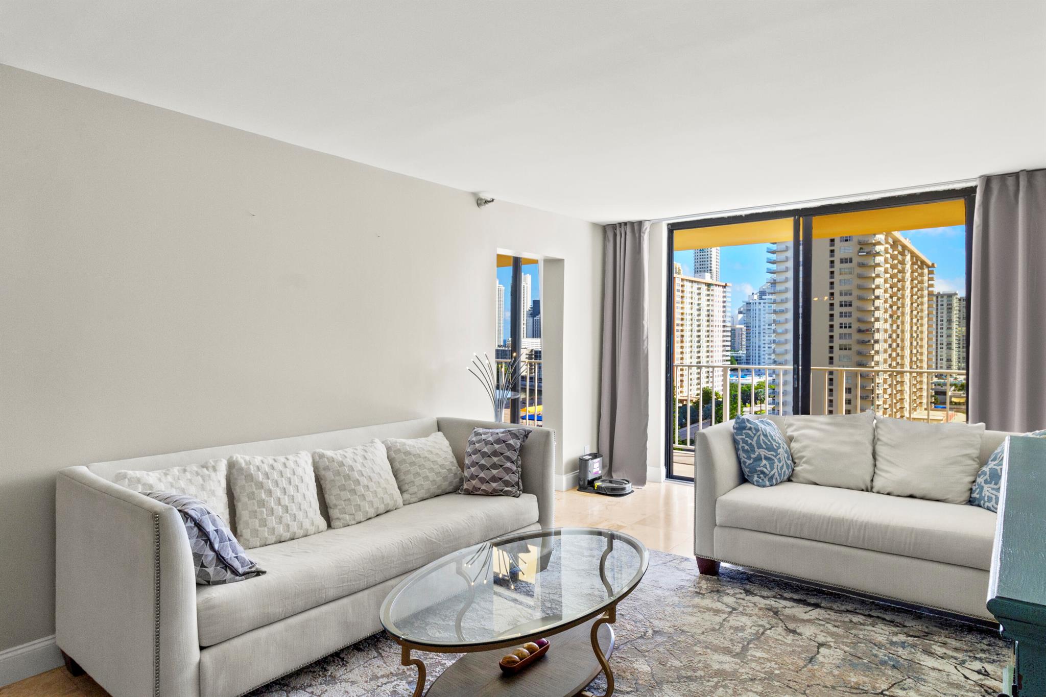 WINSTON TOWERS 700 CONDO - Residential Lease