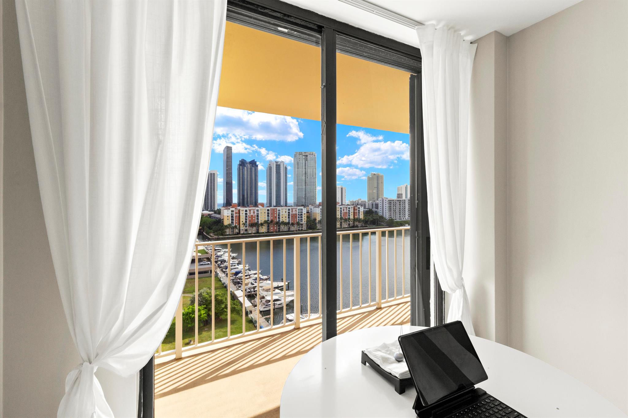 WINSTON TOWERS 700 CONDO - Residential Lease