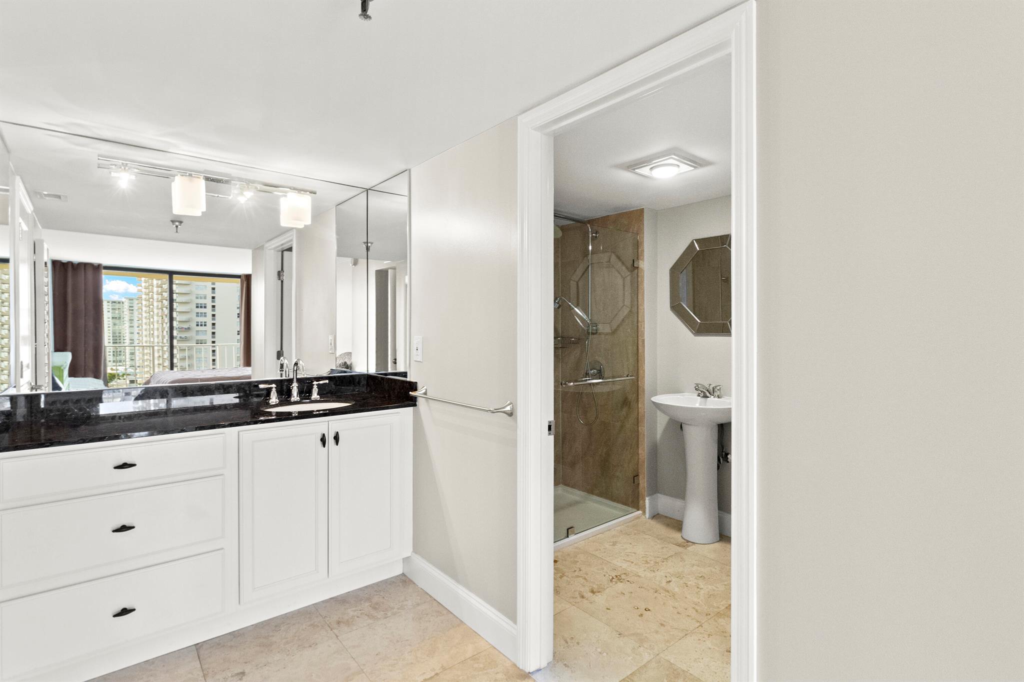 WINSTON TOWERS 700 CONDO - Residential Lease