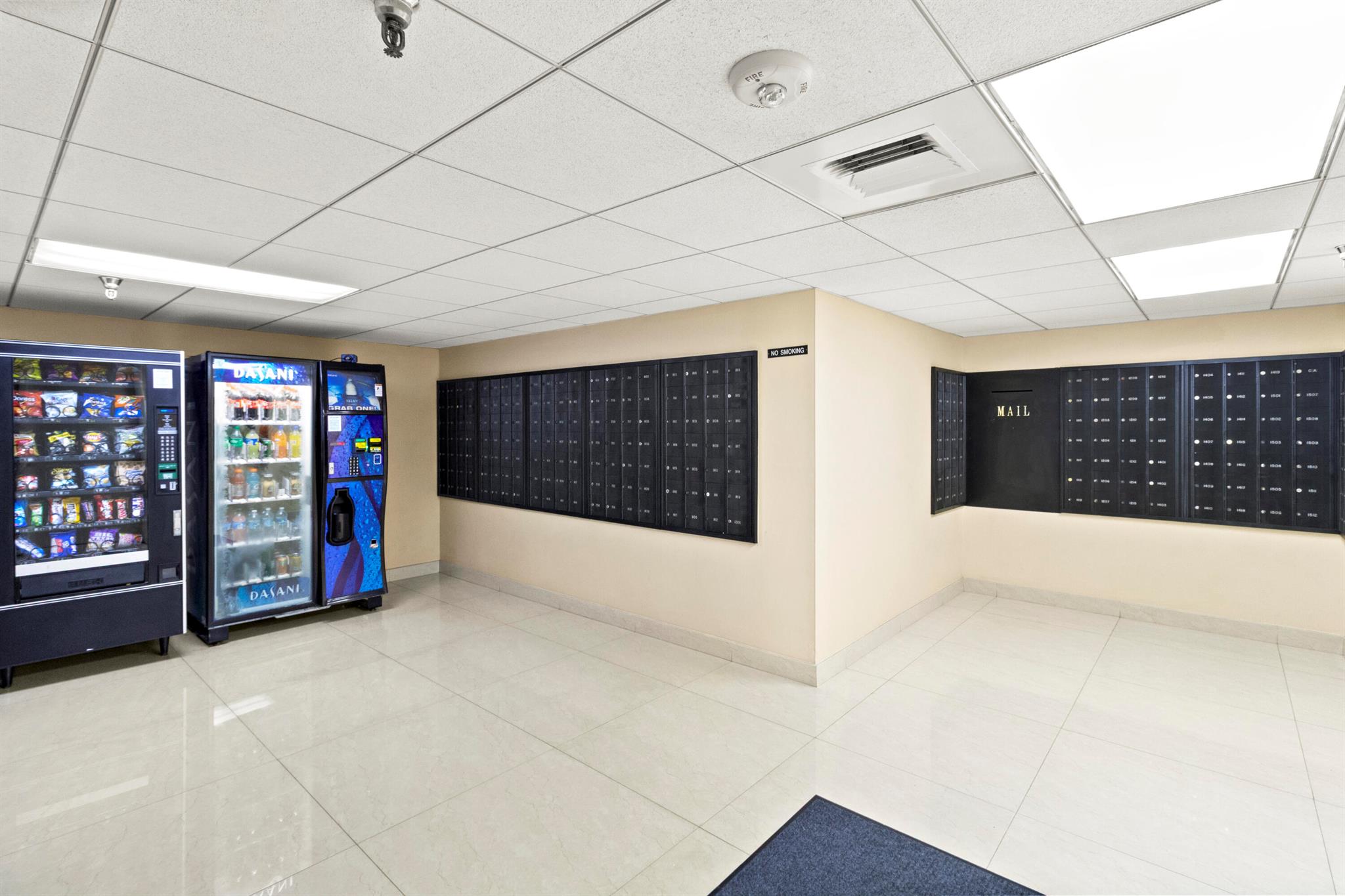 WINSTON TOWERS 700 CONDO - Residential Lease