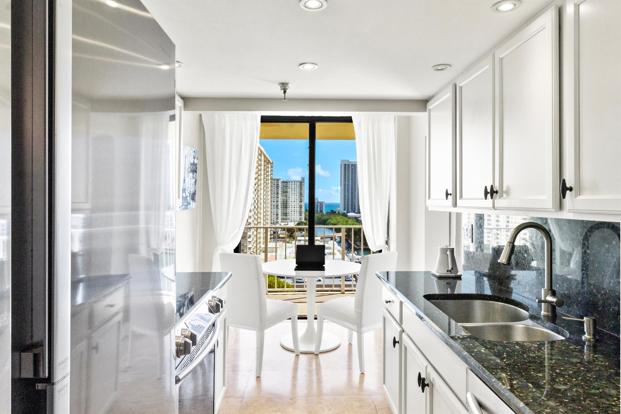 WINSTON TOWERS 700 CONDO - Residential Lease