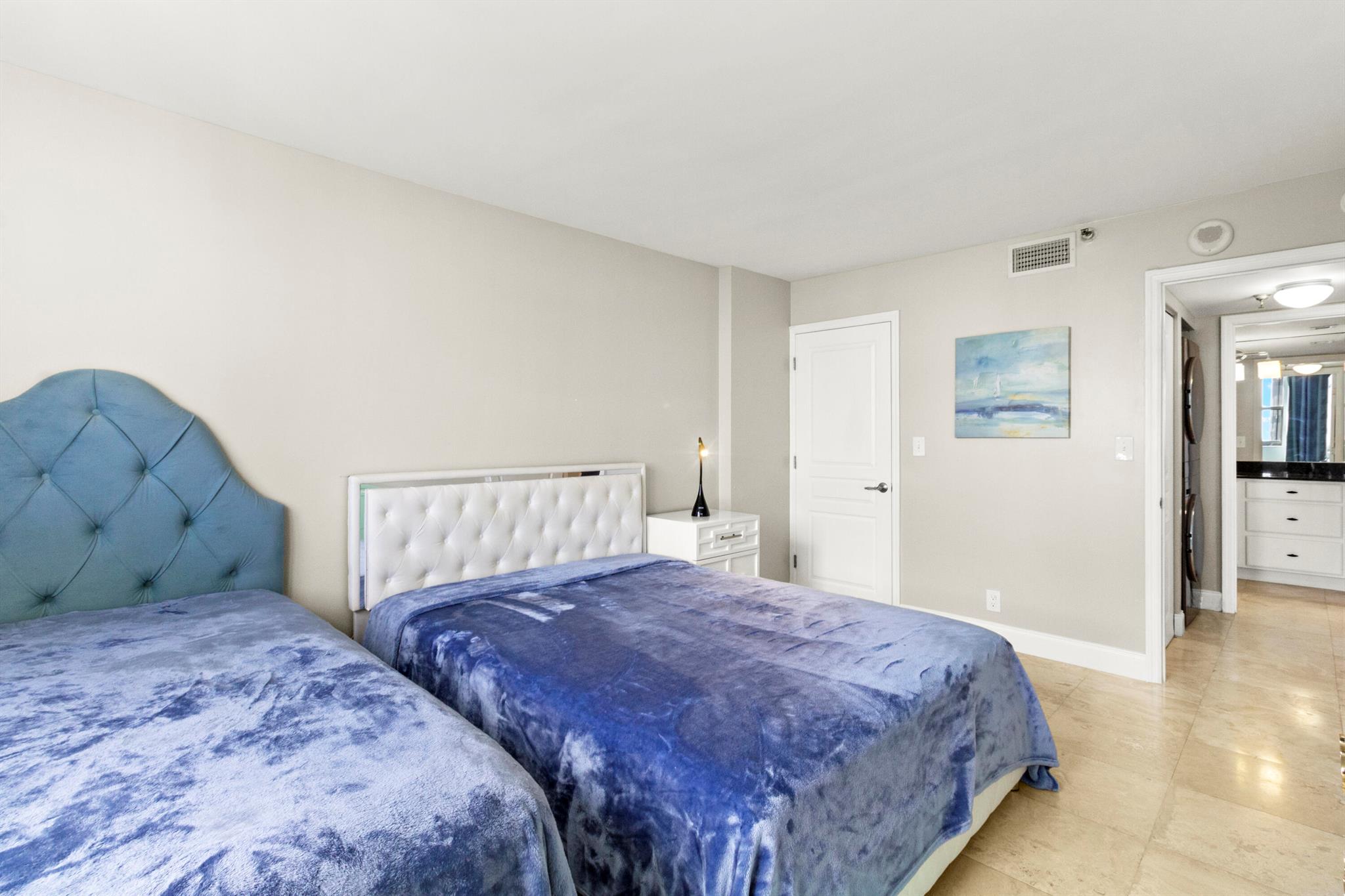 WINSTON TOWERS 700 CONDO - Residential Lease