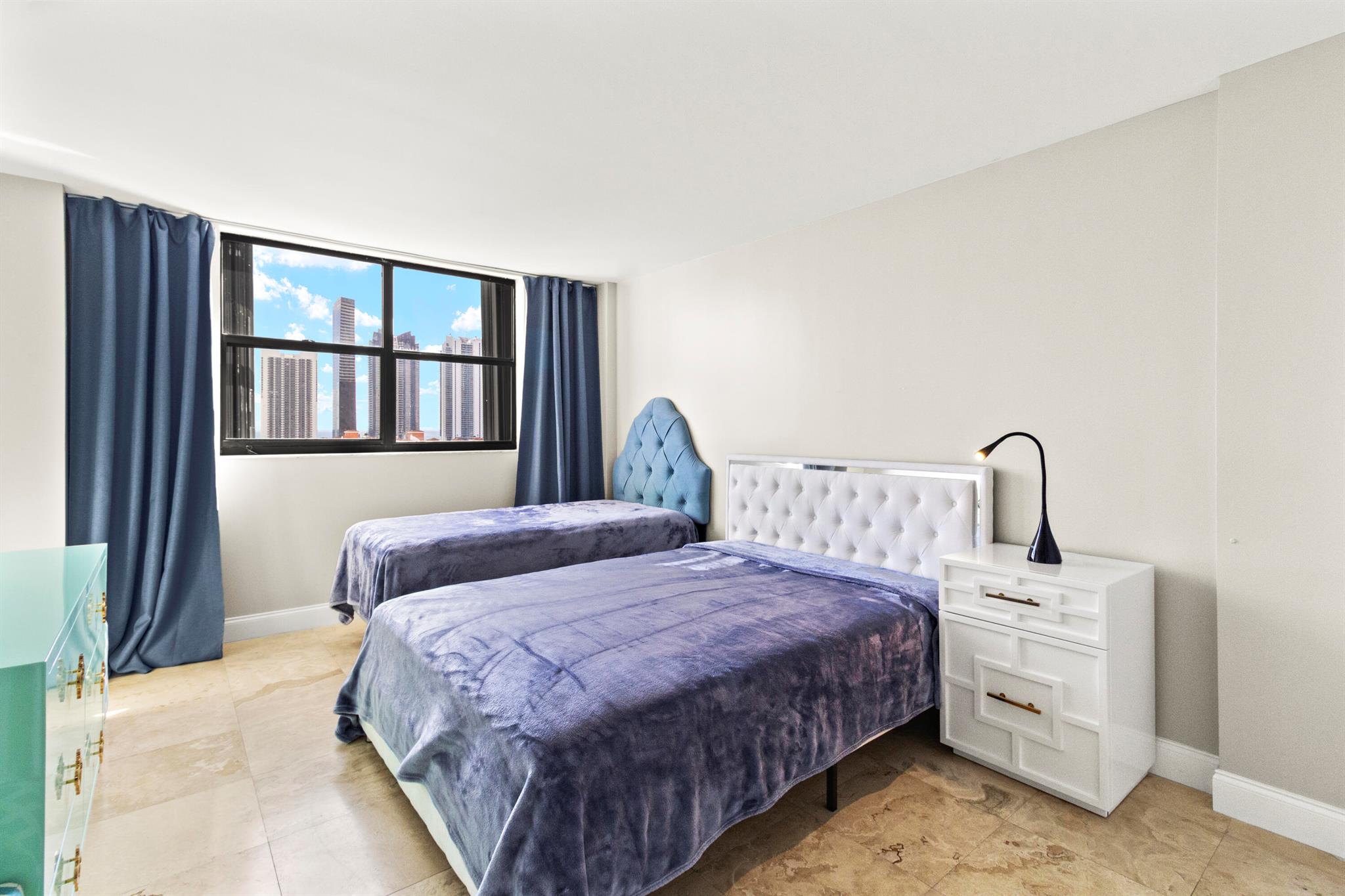 WINSTON TOWERS 700 CONDO - Residential Lease