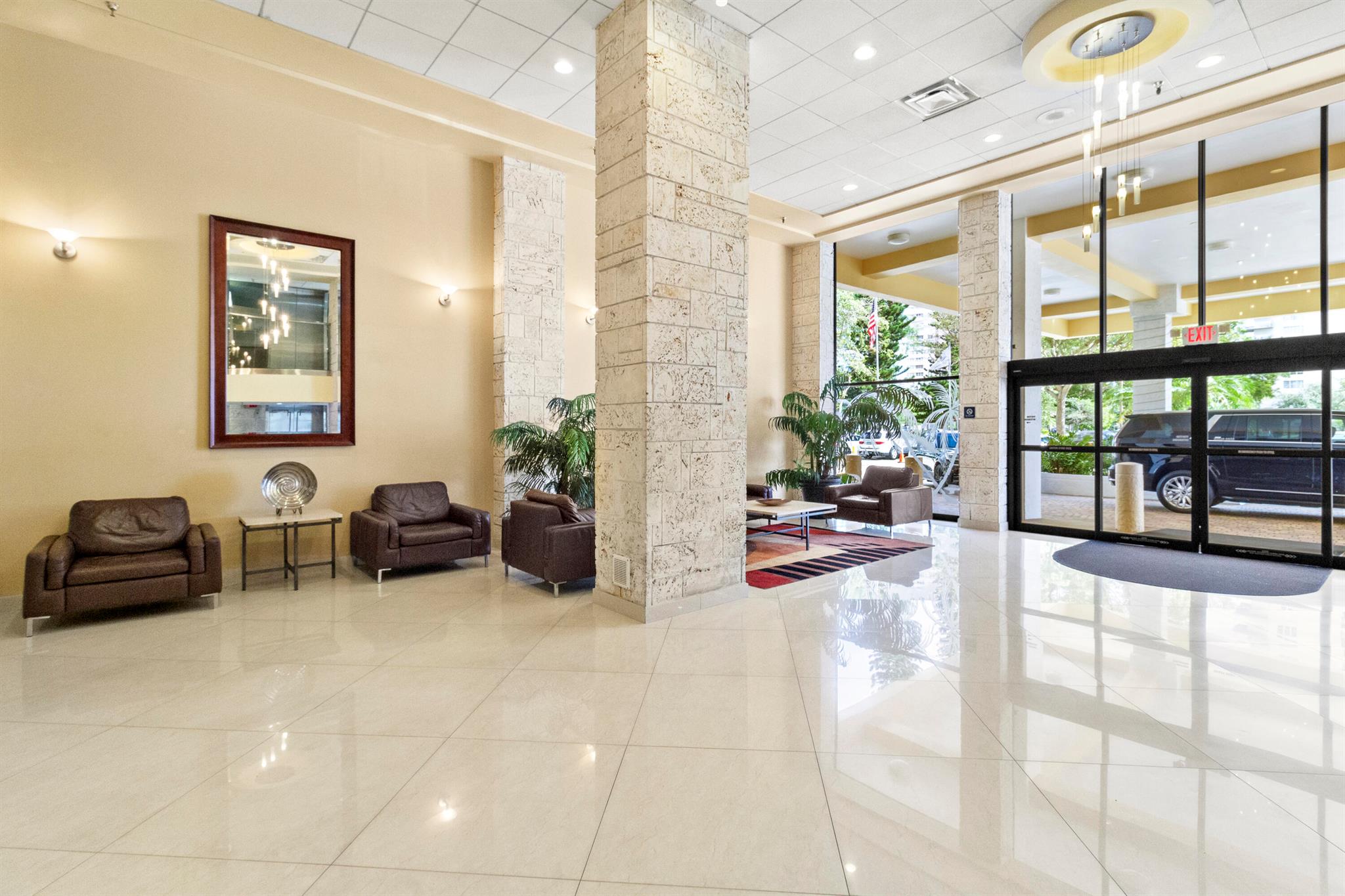 WINSTON TOWERS 700 CONDO - Residential Lease