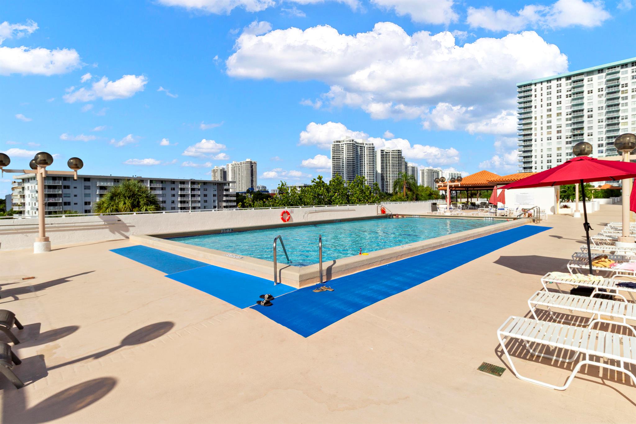 WINSTON TOWERS 700 CONDO - Residential Lease