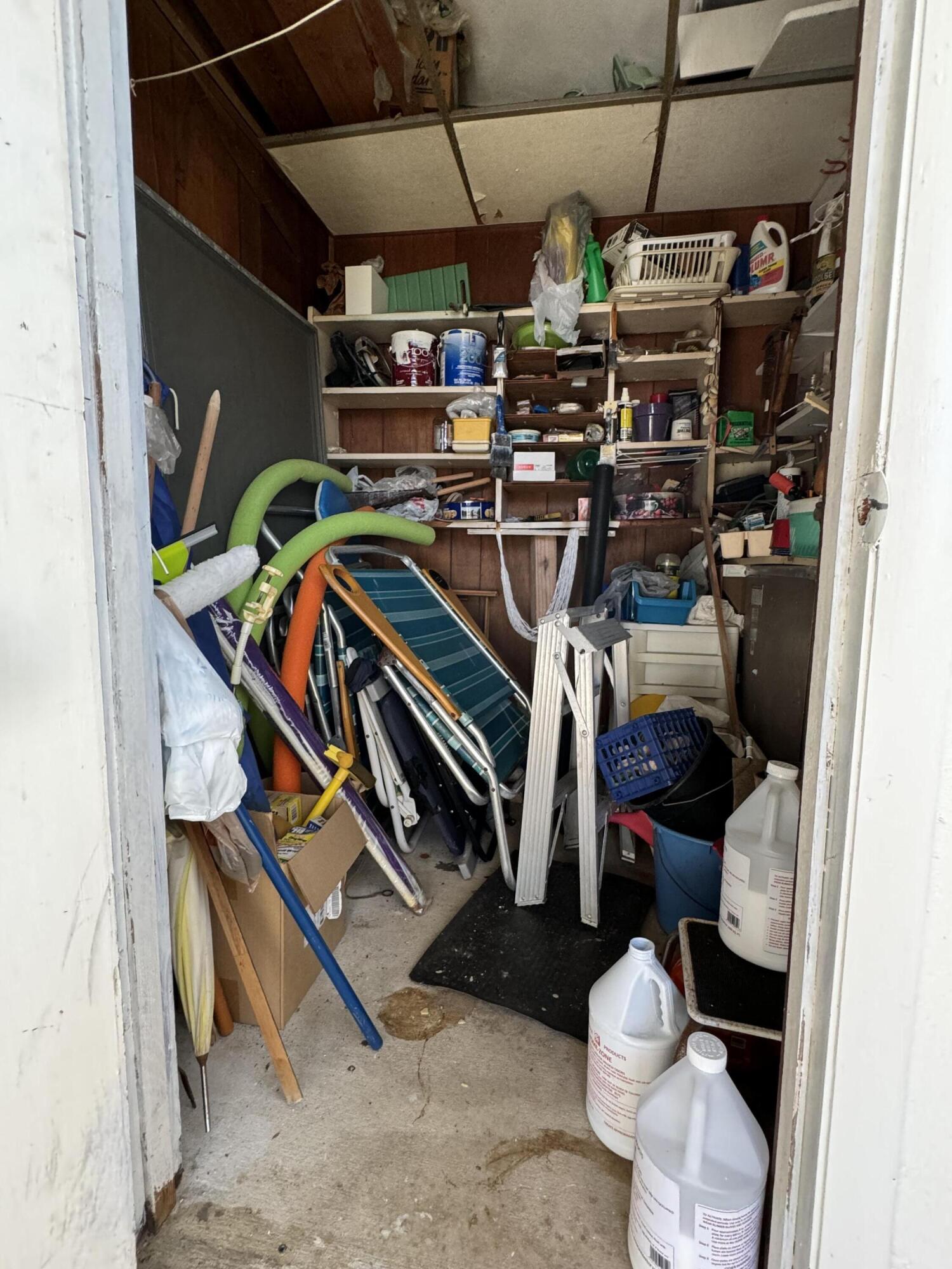 FOUR SEA SUNS CONDOMINIUM - Residential