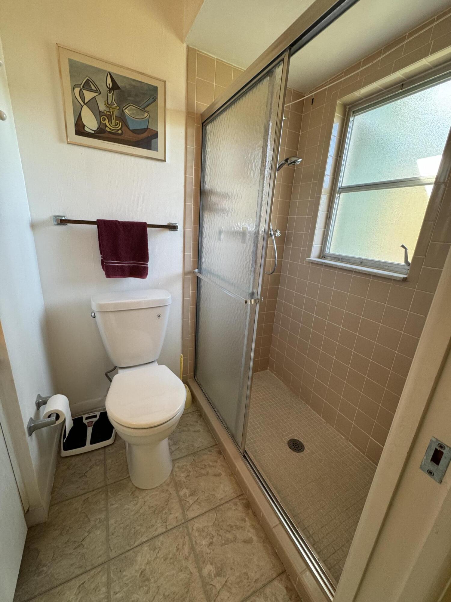 FOUR SEA SUNS CONDOMINIUM - Residential