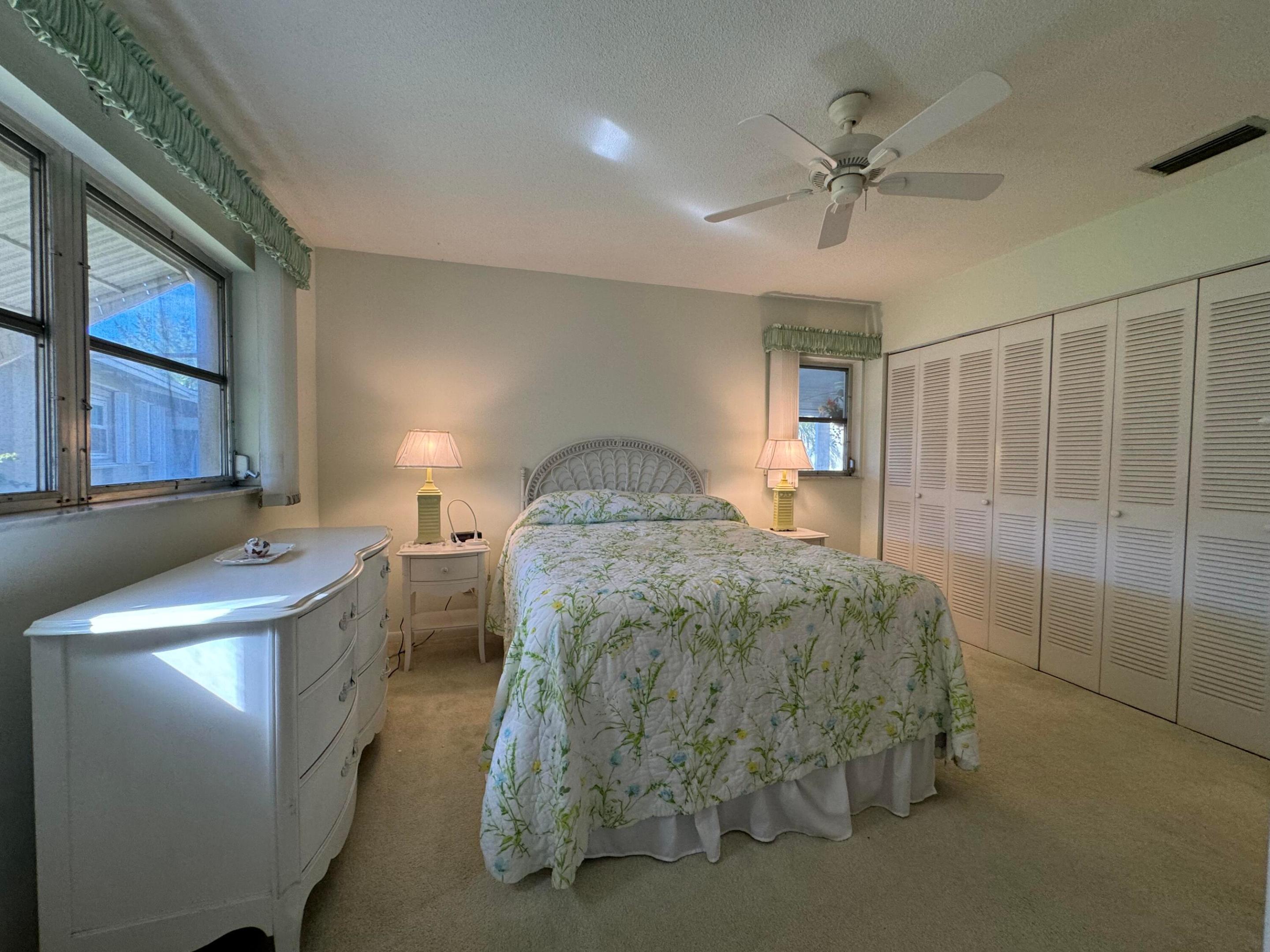 FOUR SEA SUNS CONDOMINIUM - Residential