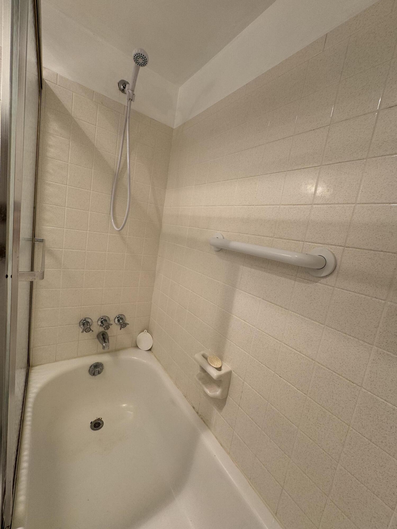 FOUR SEA SUNS CONDOMINIUM - Residential