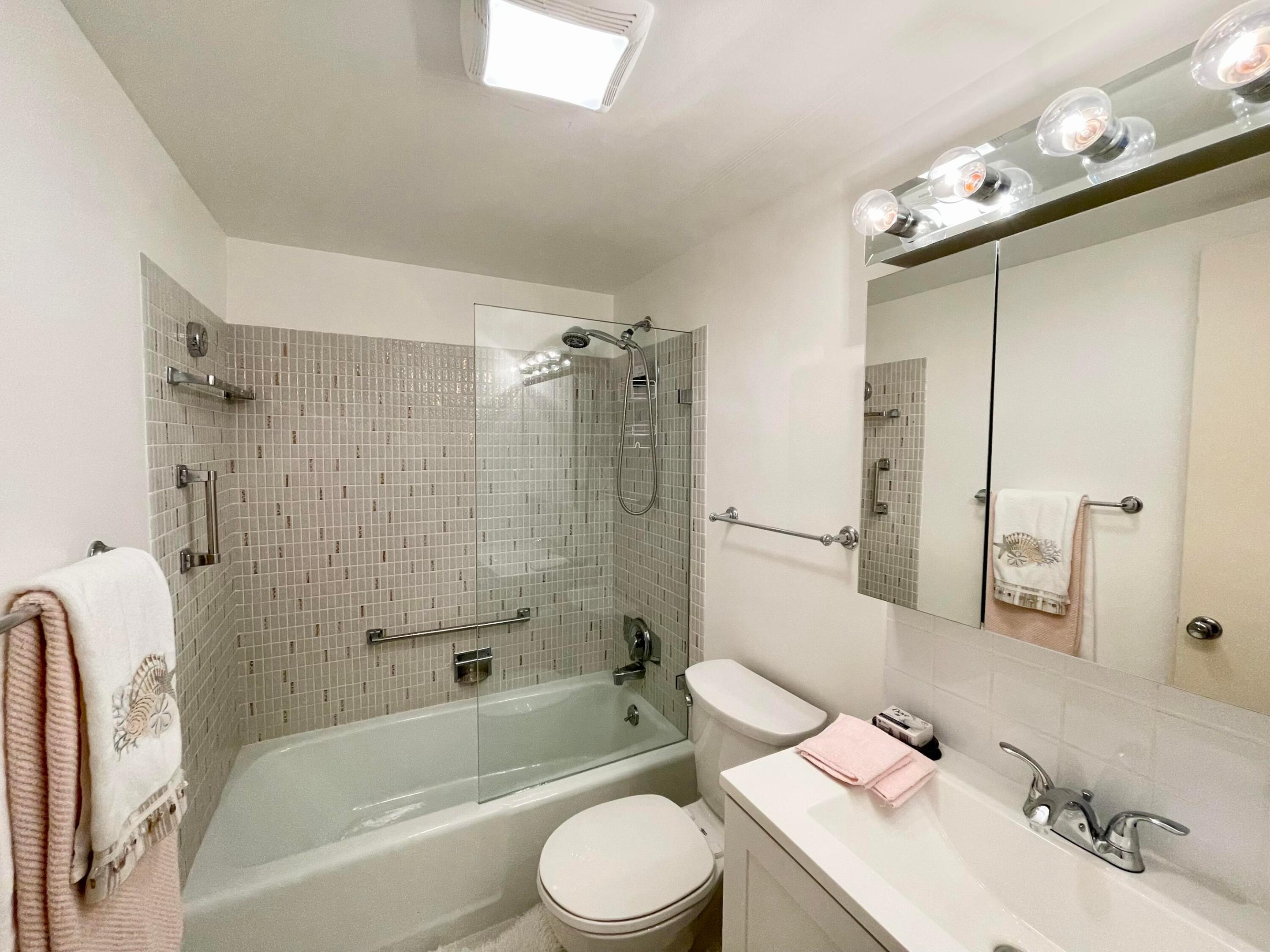 MURRY HILLS APT BLDG CONDO - Residential