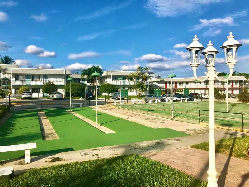 MURRY HILLS APT BLDG CONDO - Residential