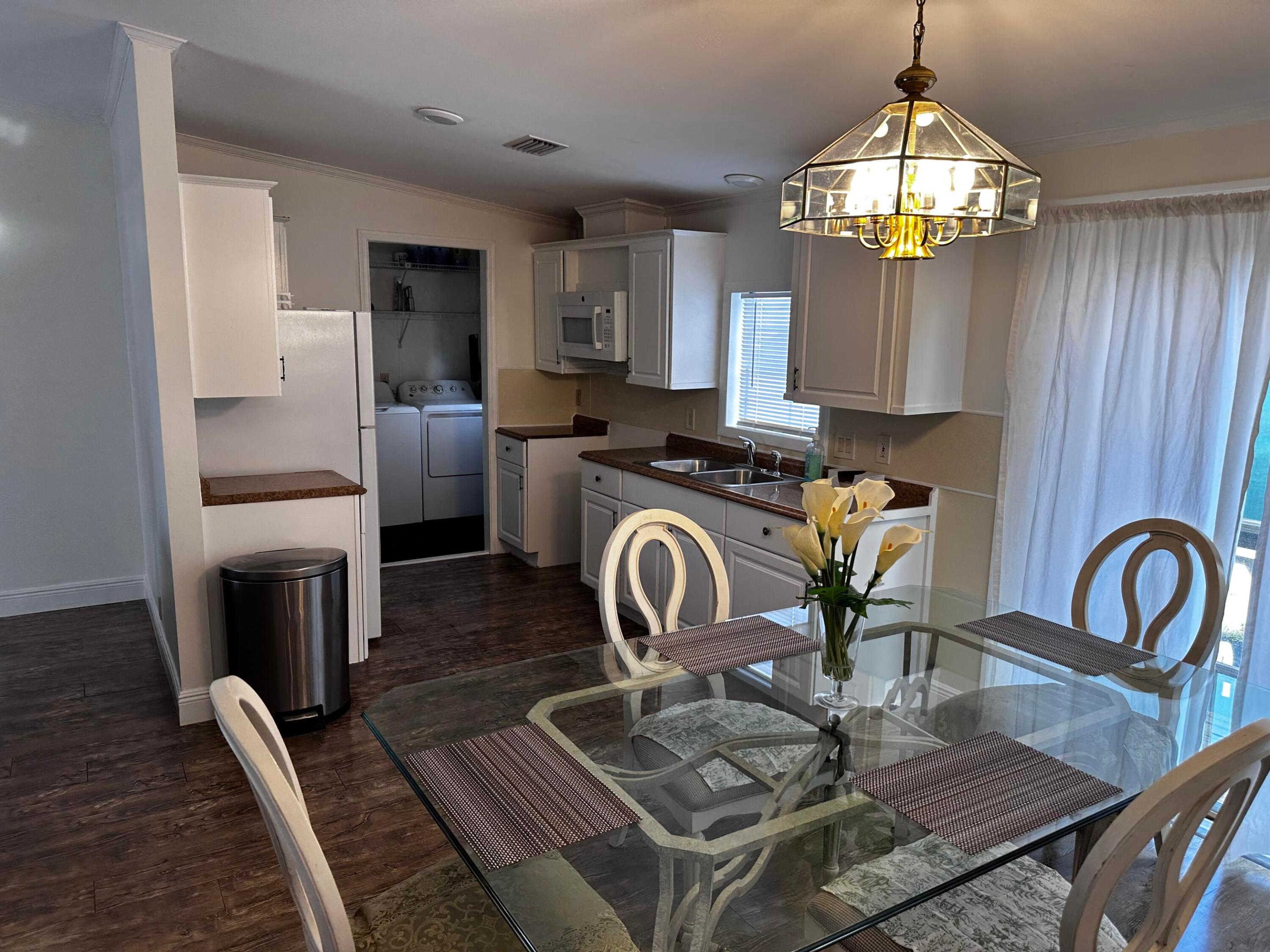 SUNSHINE PARKWAY MANOR UNRECORDED - Residential