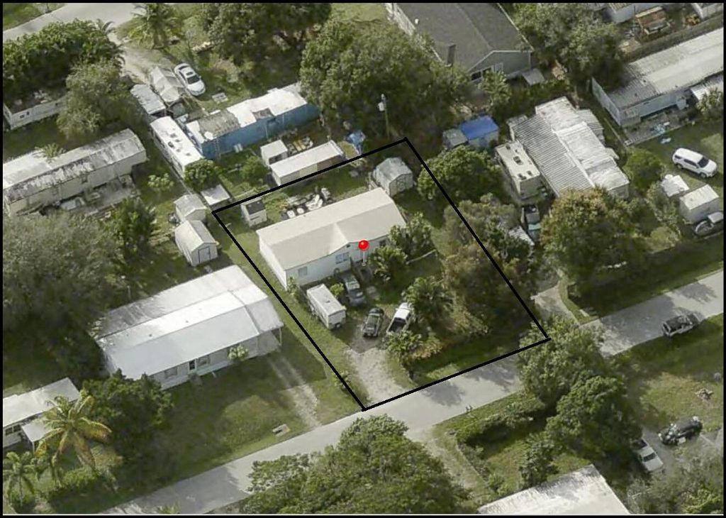 Photo of 1186 SW Tropical Terrace, Stuart, FL 34997 (MLS # B26025998)