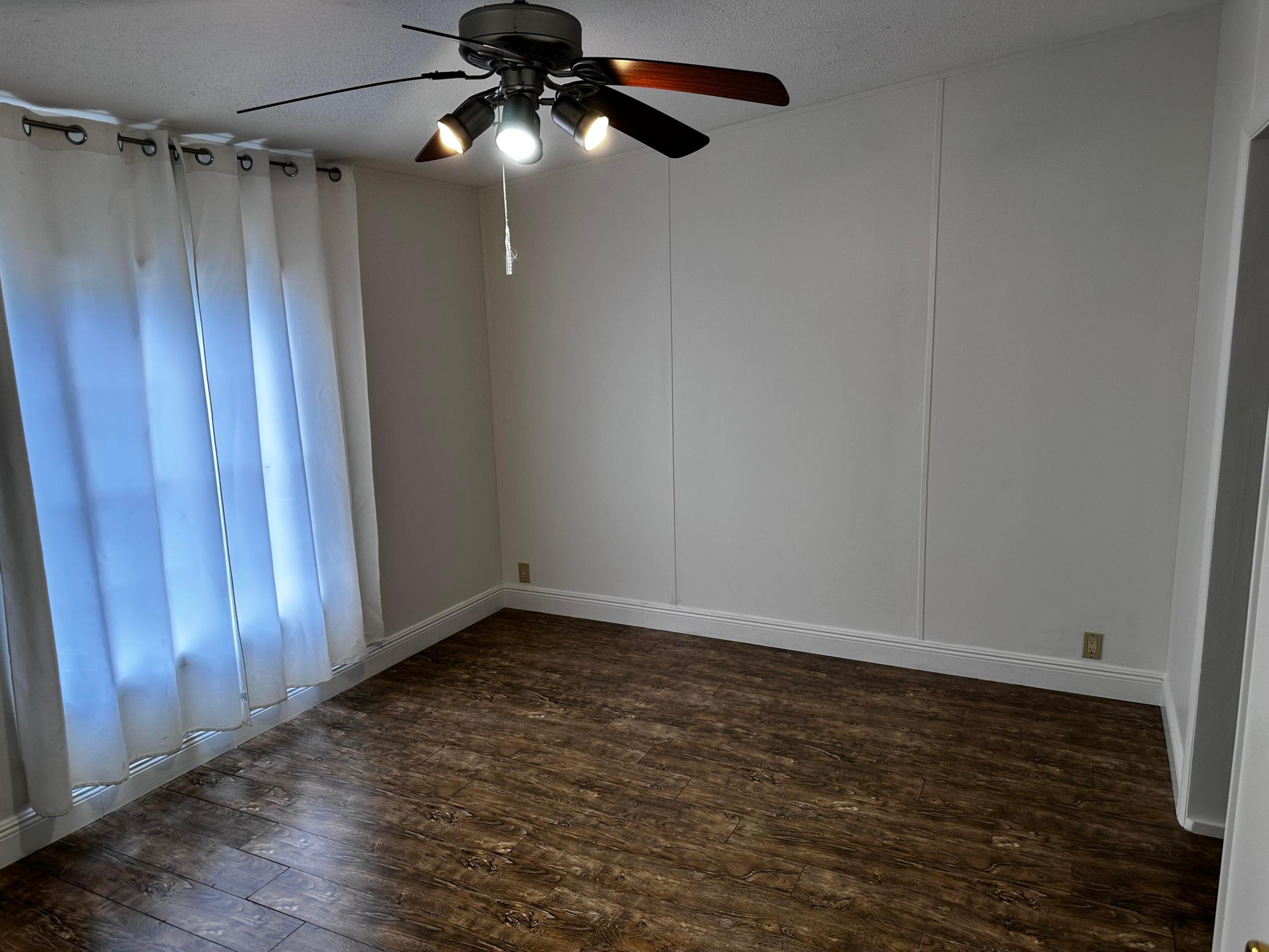 SUNSHINE PARKWAY MANOR UNRECORDED - Residential