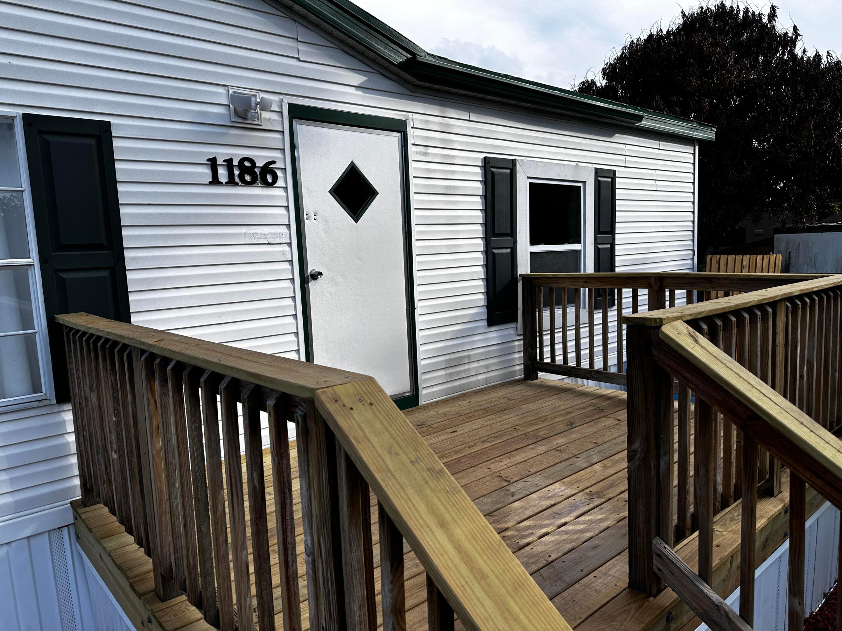 SUNSHINE PARKWAY MANOR UNRECORDED - Residential