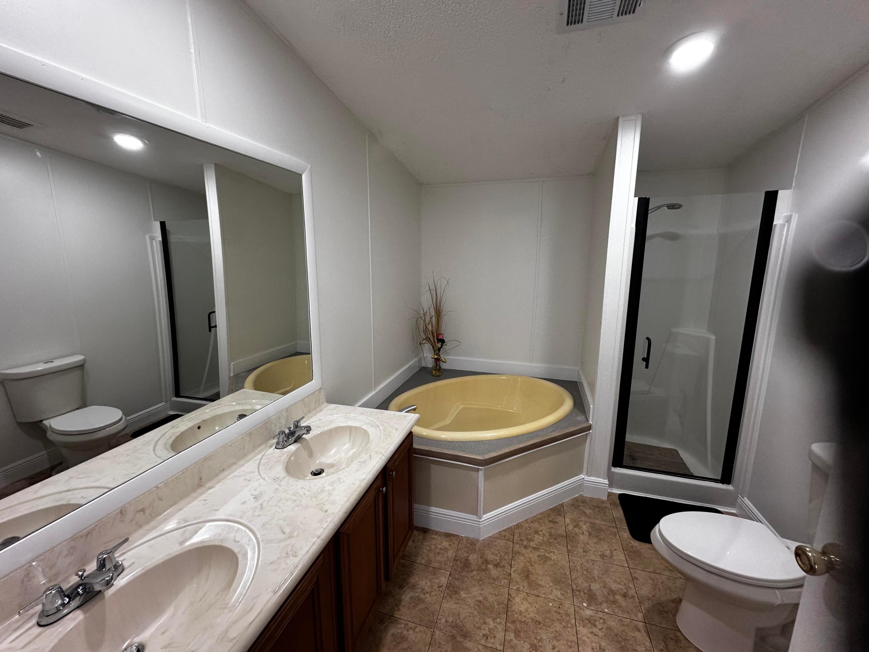 SUNSHINE PARKWAY MANOR UNRECORDED - Residential