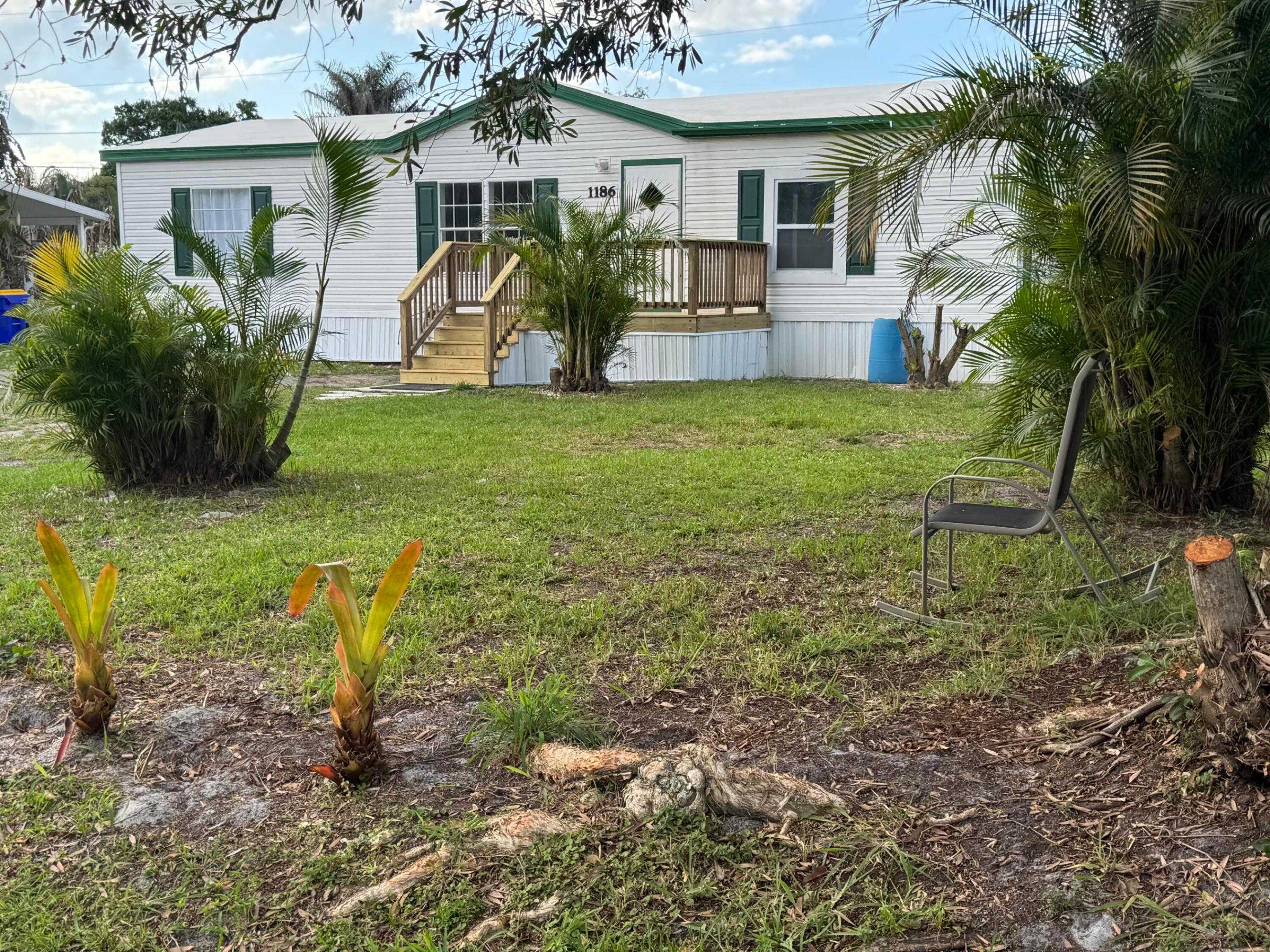 1186 SW Tropical Terrace, Stuart, FL, 34997/$259,900 2 1186 SW Tropical Terrace