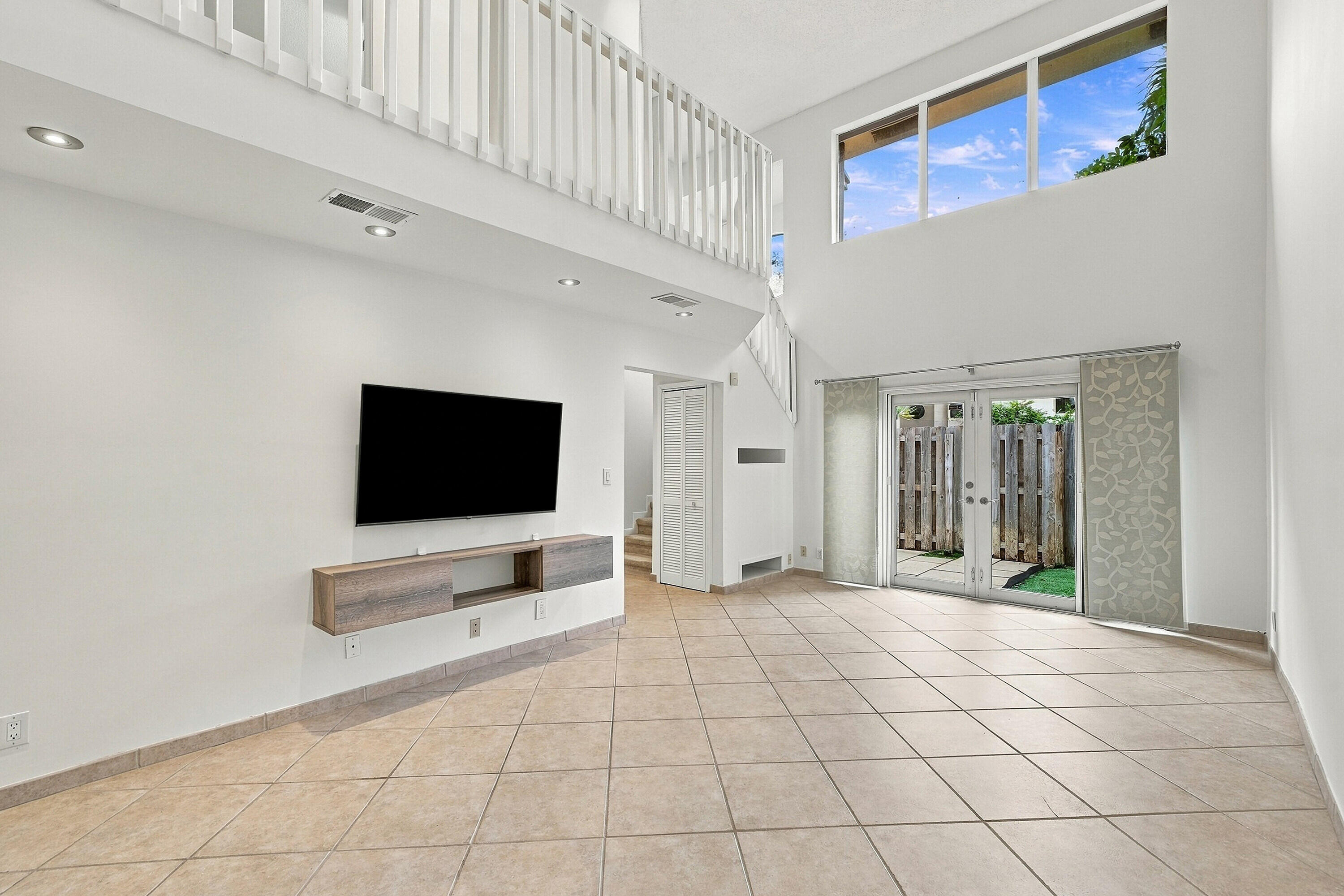View photos, virtual tours, details... 341 City View Drive