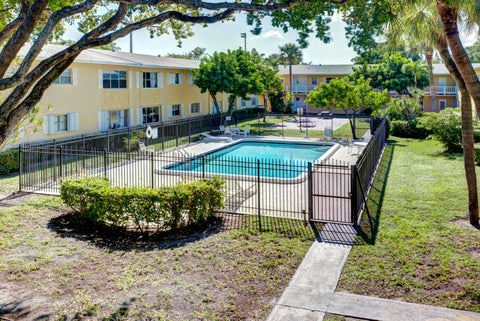 Tiny photo for 420 SE 2ND Avenue #23, Deerfield Beach, FL 33441 (MLS # B26070582)