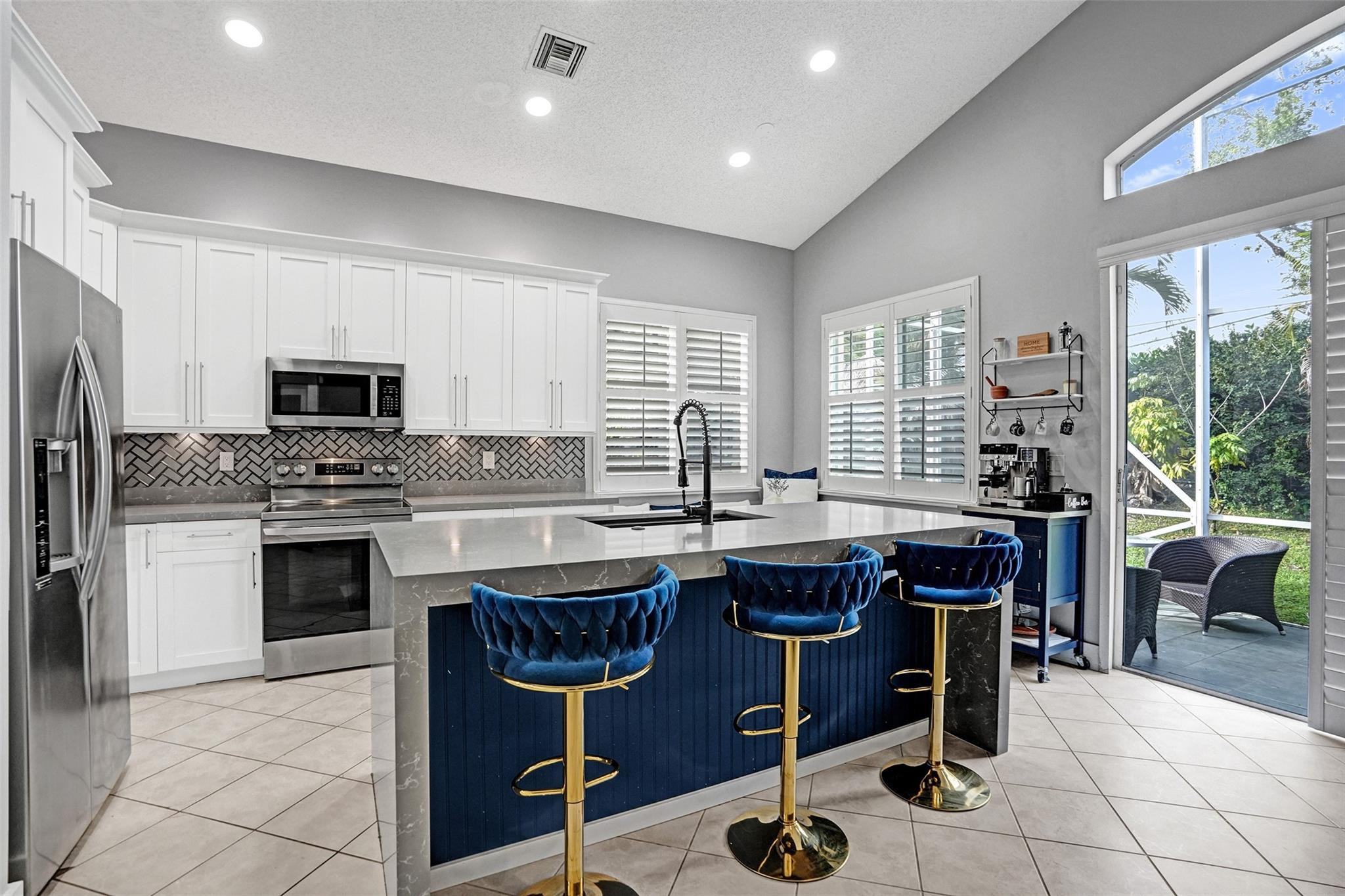 Regency Lakes At Coconut - Residential