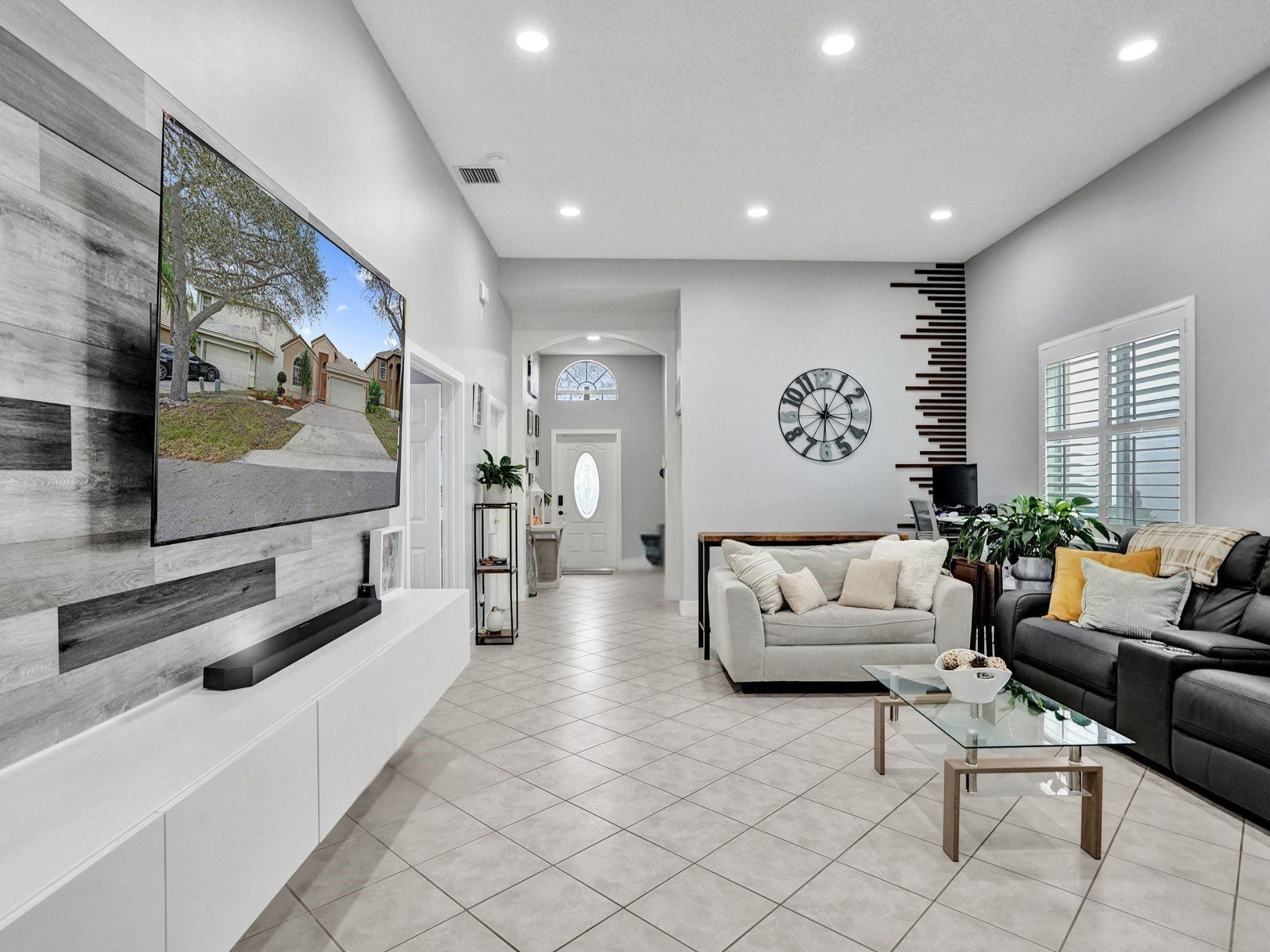 Regency Lakes At Coconut - Residential