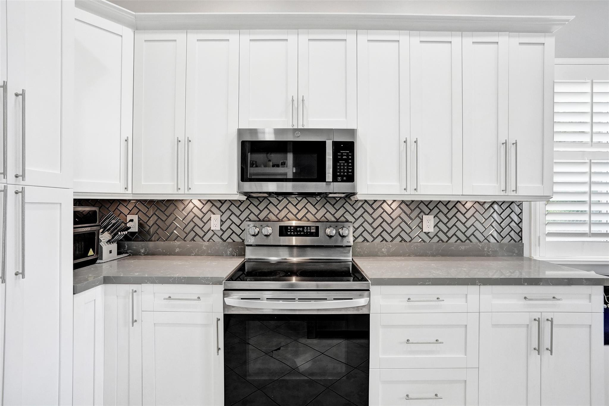 Regency Lakes At Coconut - Residential