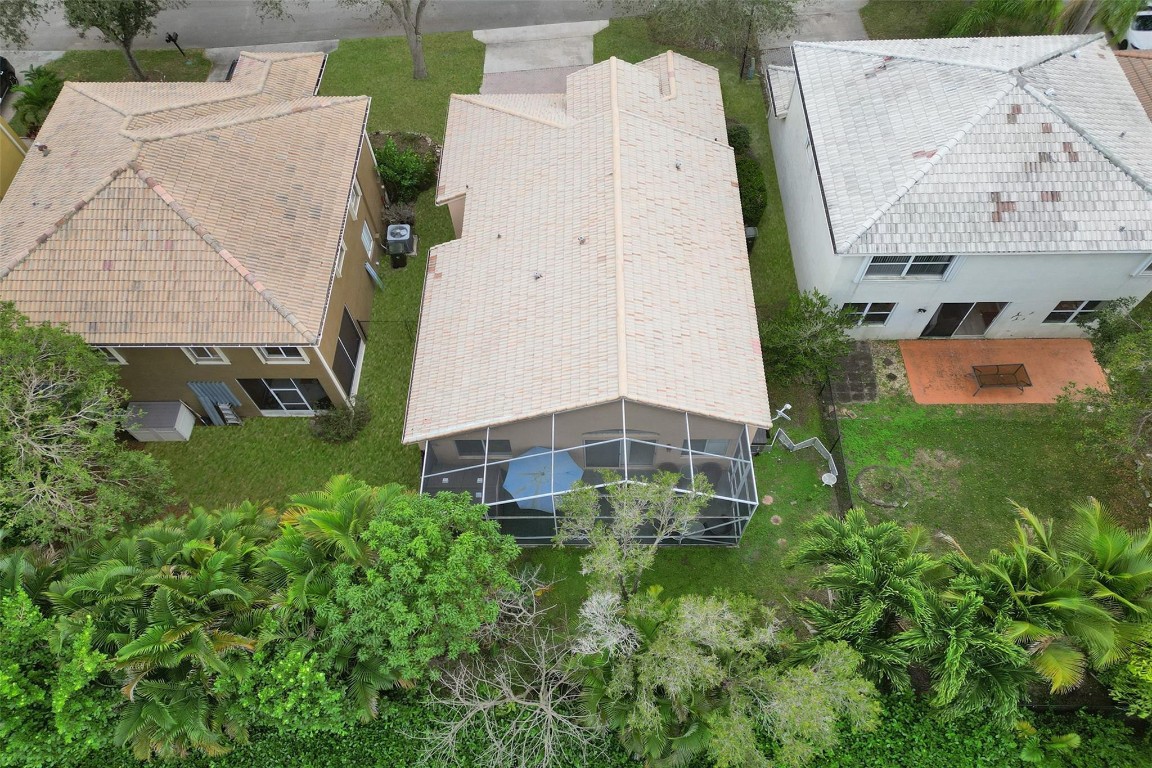 Regency Lakes At Coconut - Residential